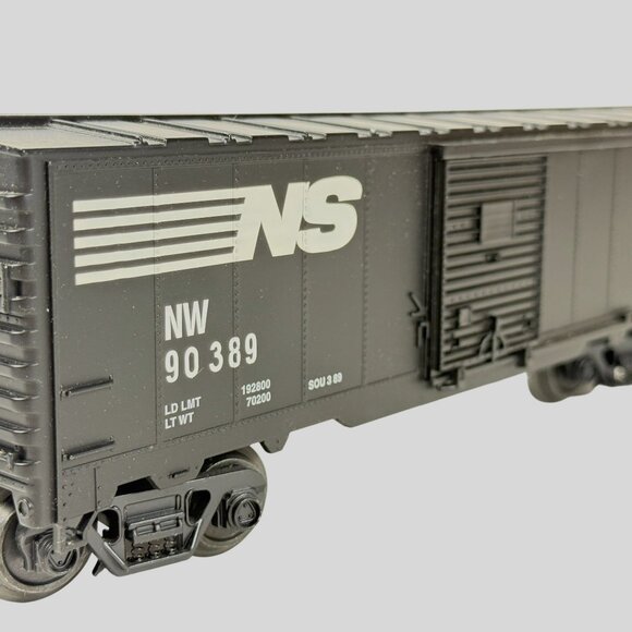 Industrial Rail Norfolk Southern NW 90389 Boxcar O-Gauge Model Train w/Box - Picture 5 of 13